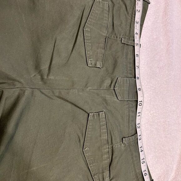 Lee Women's Green Shorts size 14 - Picture 7 of 7